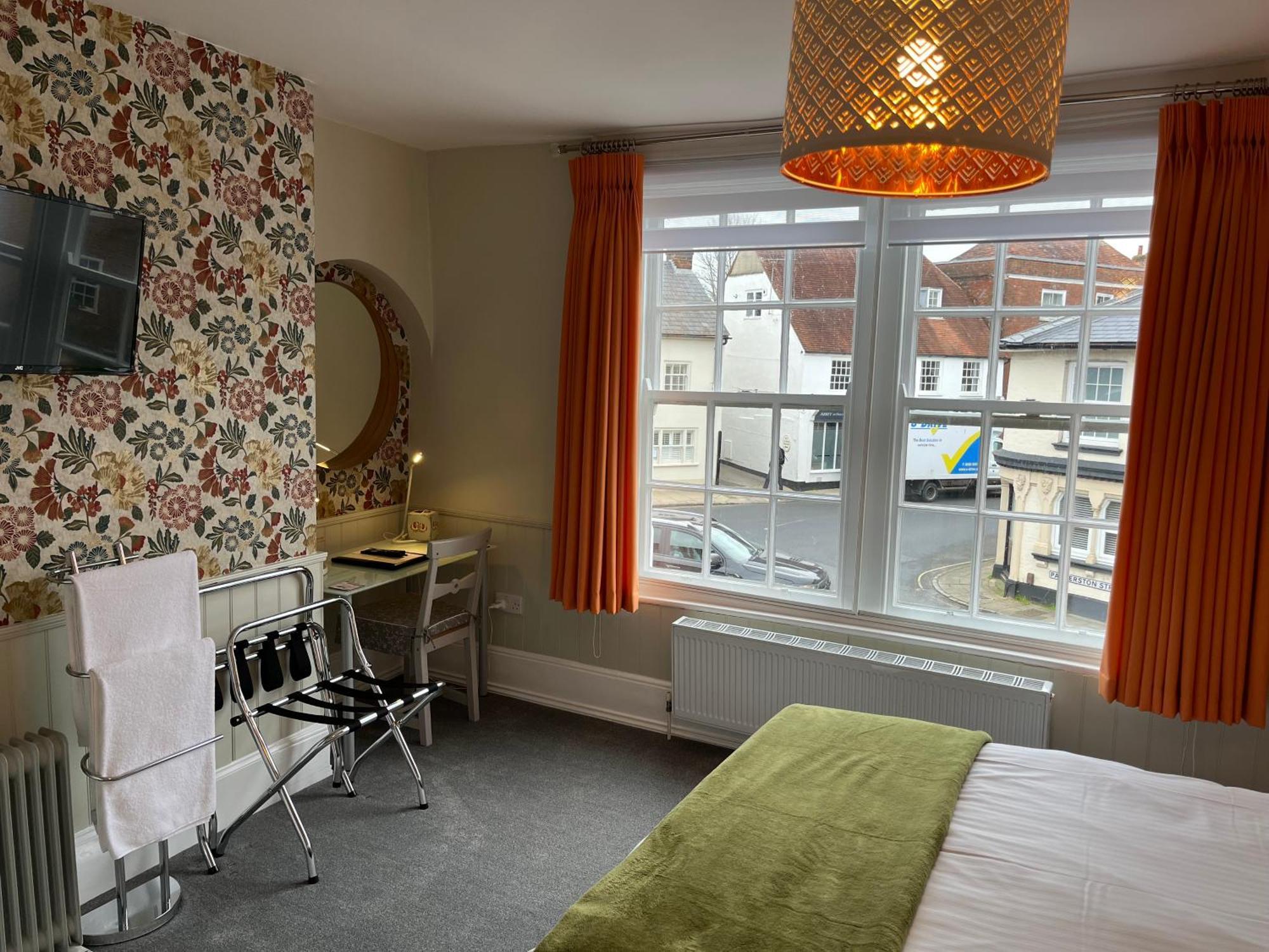 The Palmerston 3*